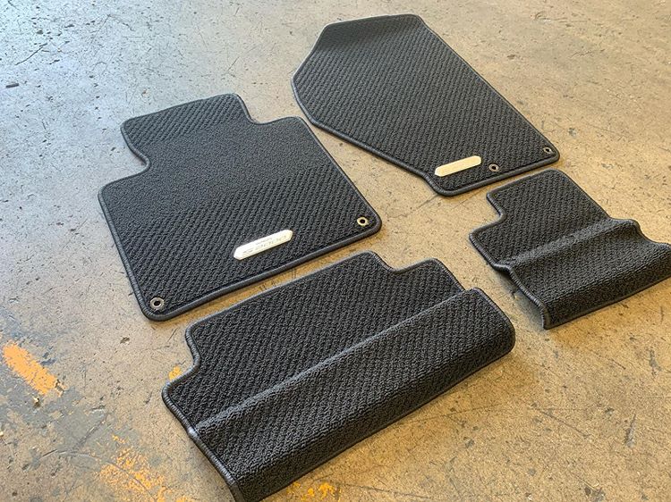 HONDA ACCESS 00-09 S2000 PREMIUM FLOOR MAT SET